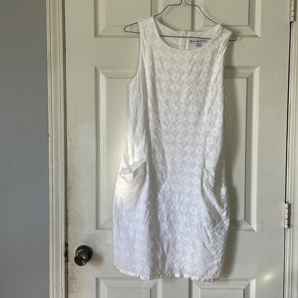 Southern tide white geometrical print crewneck sleeveless sheath midi dress sz 4 - Picture 1 of 17